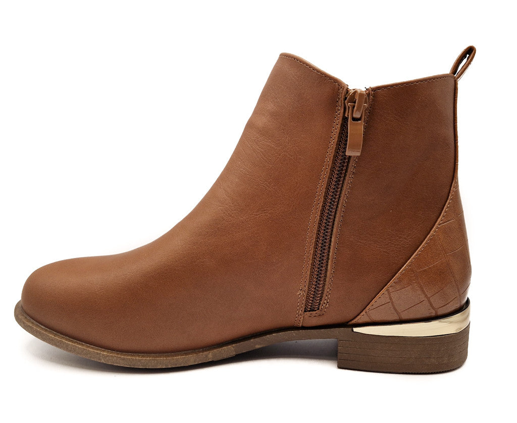 Women's Wide Fit Gold Detail Ankle Boot Tan