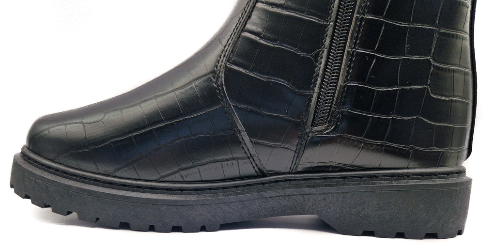 Women's Wide Fit Chelsea Pull On Faux Leather Ankle Boot Croc Black